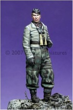Alpine Miniatures 35036  1/35 Winter Panzer Officer