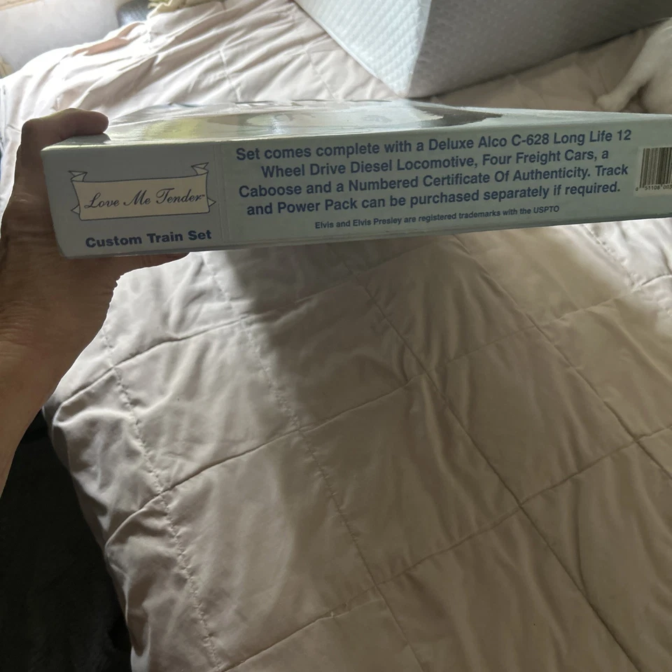 HO Scale Elvis Presley Locomotive And Car Set Series 1, New, In Sealed Box. - Image 2 of 3