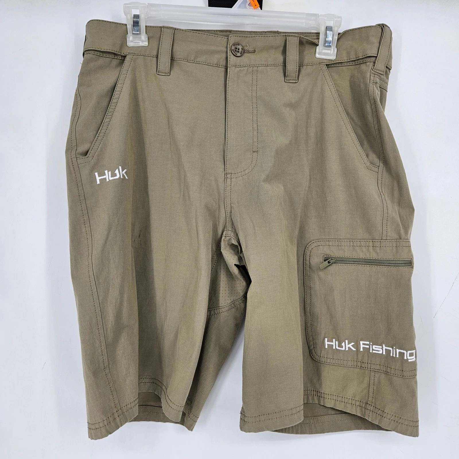 Huk Fishing Shorts Mens Medium Tan Cargos Utility Zip Pocket Outdoor Performance