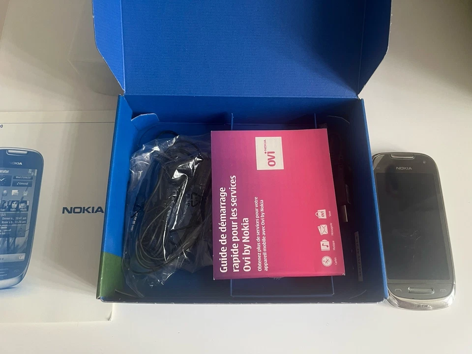 Smartphone Cellulare Nokia 701-C7 argento Antracite  nuovo  da collezione🔥💯💥 - Immagine 2 di 4