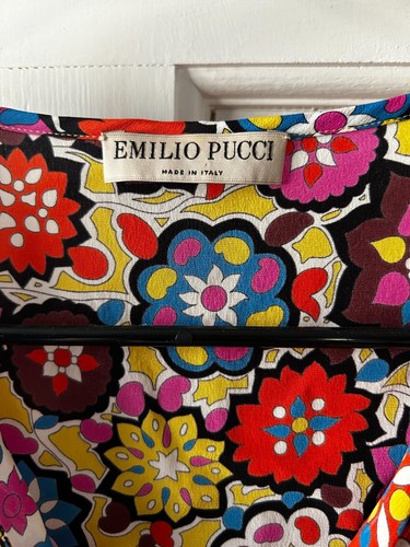 Emilio Pucci 100% Silk Floral Blouse w/Cap Sleeves Size 8 - Picture 4 of 6