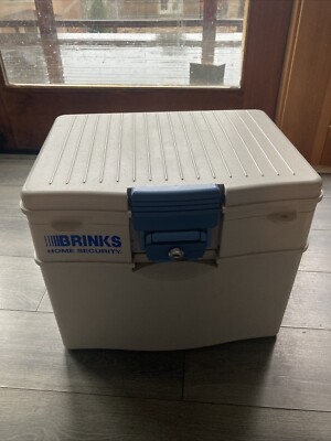 Brinks Home Security Locked Box Fire Safe R15209 Rated 1/2 Hour No Key