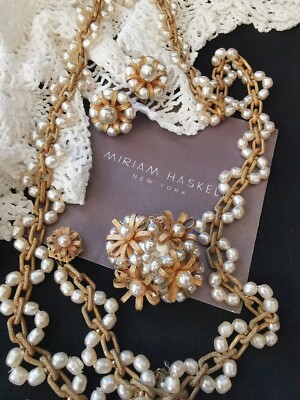 MIRIAM HASKELL SIGN 3-PC: WHITE BAROQUE PEARL GILT BRASS CHAINS & RIBBON ACCENTS