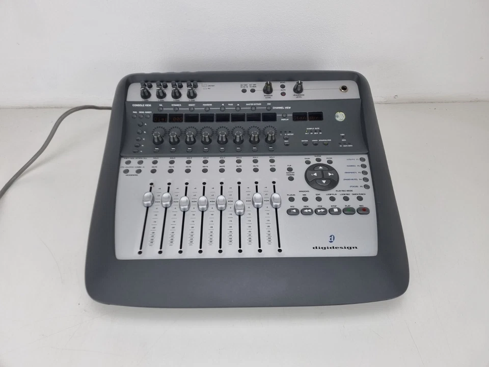 Digidesgin DIGI 002 - Digital Audio Interface Console - power Tested - Image 3 of 4