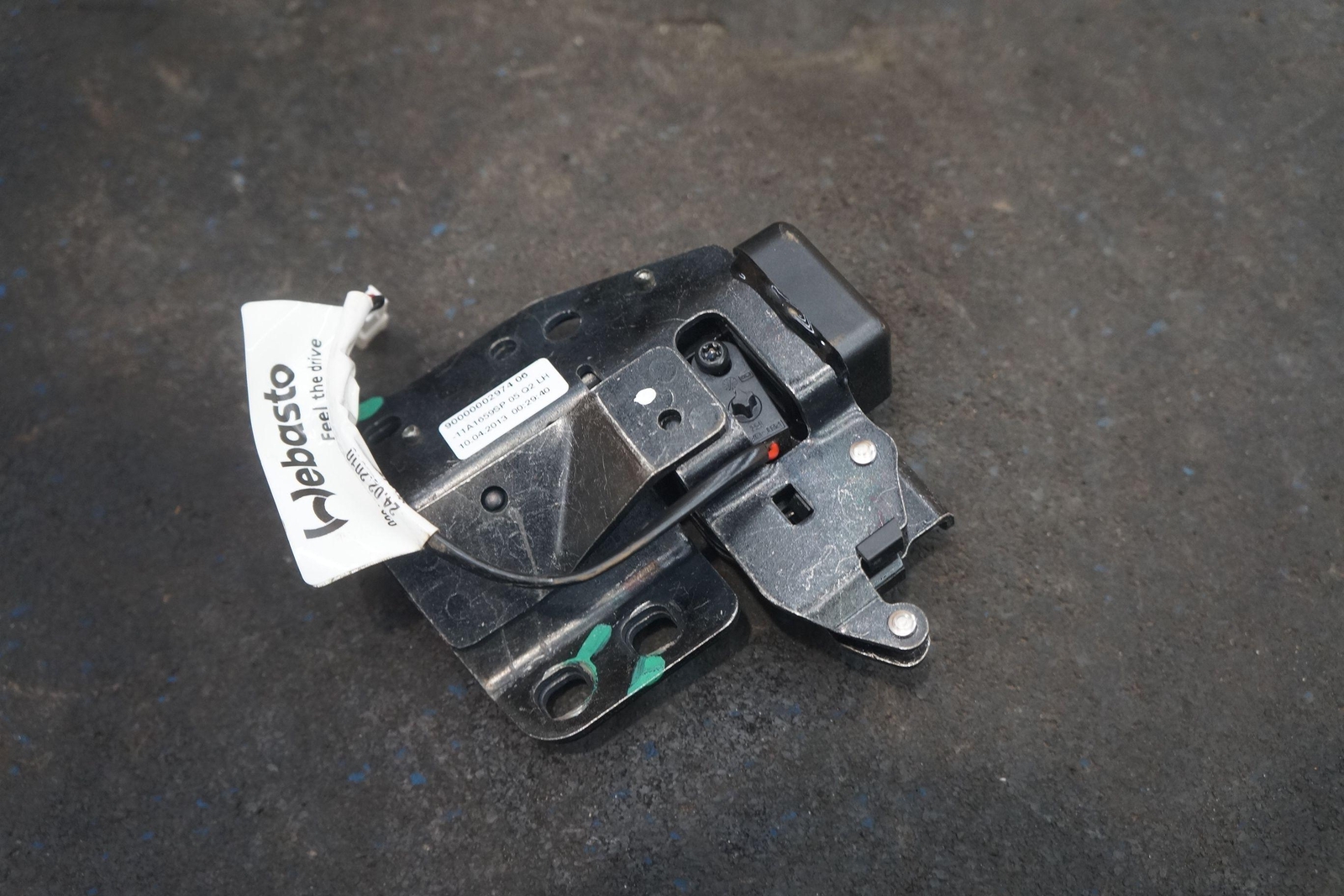 Front Left Convertible Roof Top Latch Lock 11A1659SP OEM McLaren MP4-12C 2014