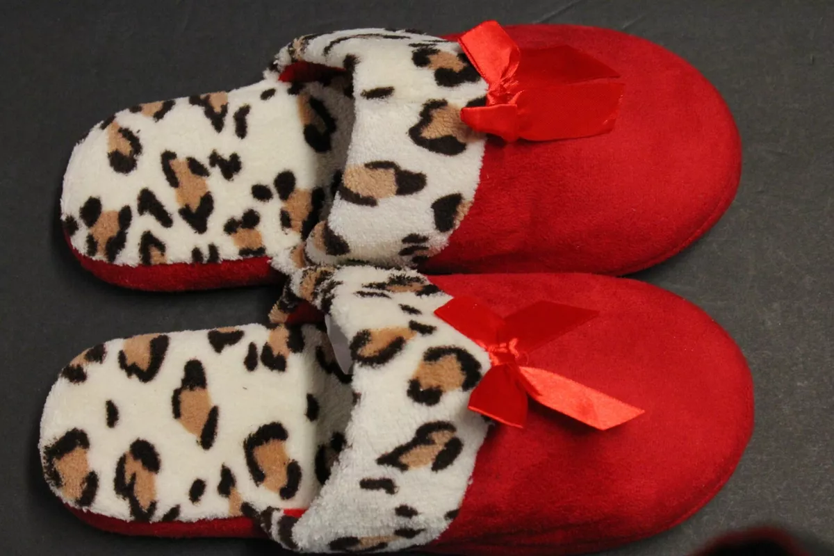 Skidders women's best sale slippers