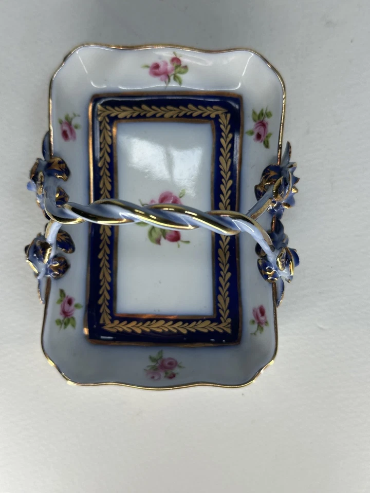 Vintage Regal Collection porcelain Trinket dish/basket Blue&white Roses & gold - Image 2 of 4