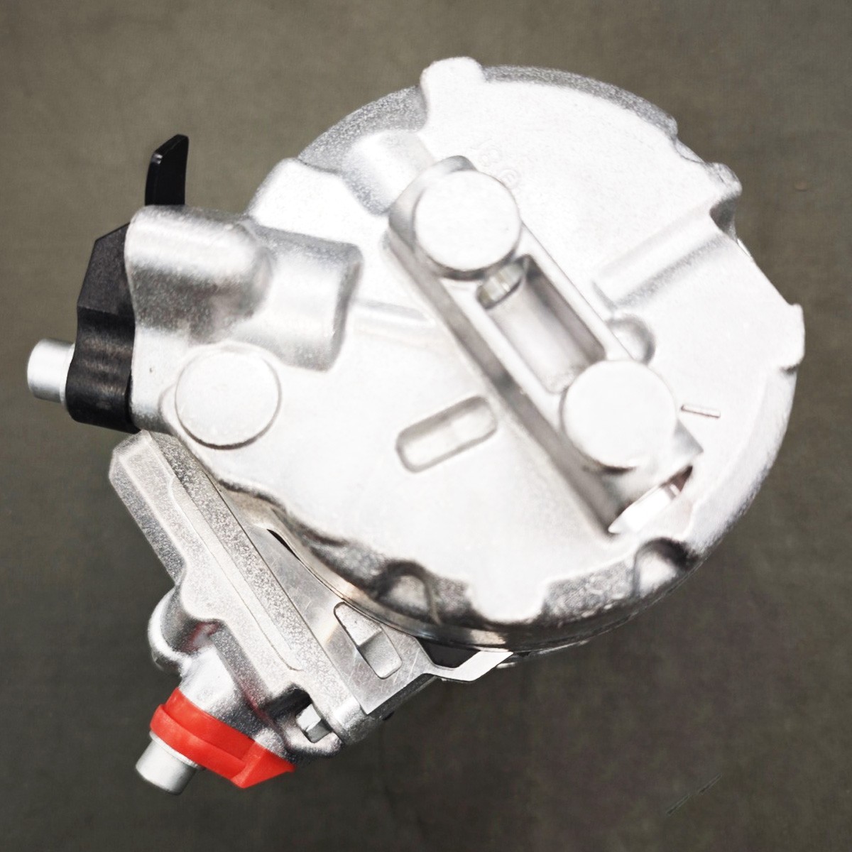 AC Compressor FOR BENTLEY ARNAGE TWIN TURBO V8 6.75L For ROLLS ROYCE PA100308PC