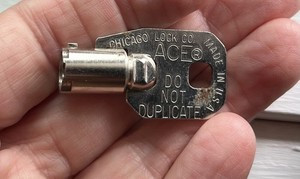 Snack soda drink vending machine key 24721 fits barrel style Chicago Lock Co ACE