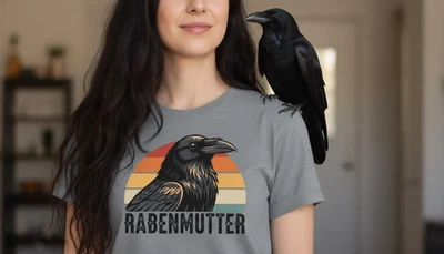 Rabenmutter T-Shirt Damen – Rabe T-Shirt Mama Mutter Sunset – Gothic Krähe - Bild 1 von 4