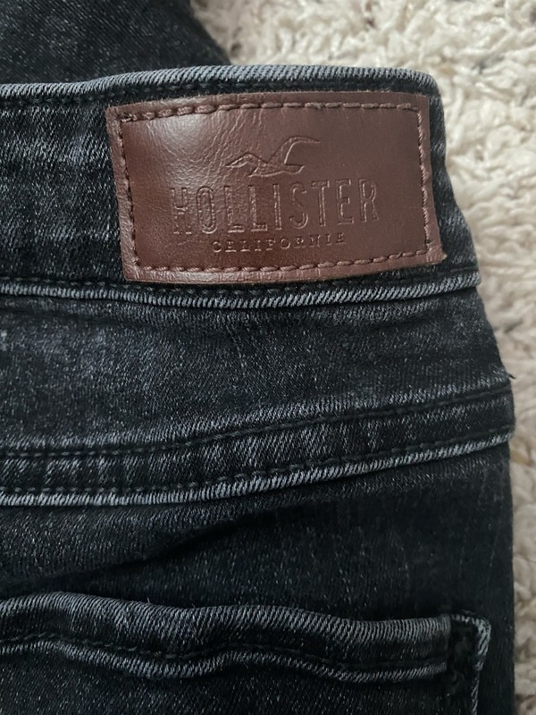 Hollister Women's High Rise Ripped Skinny Jeans Black Stretch Denim Size 00L