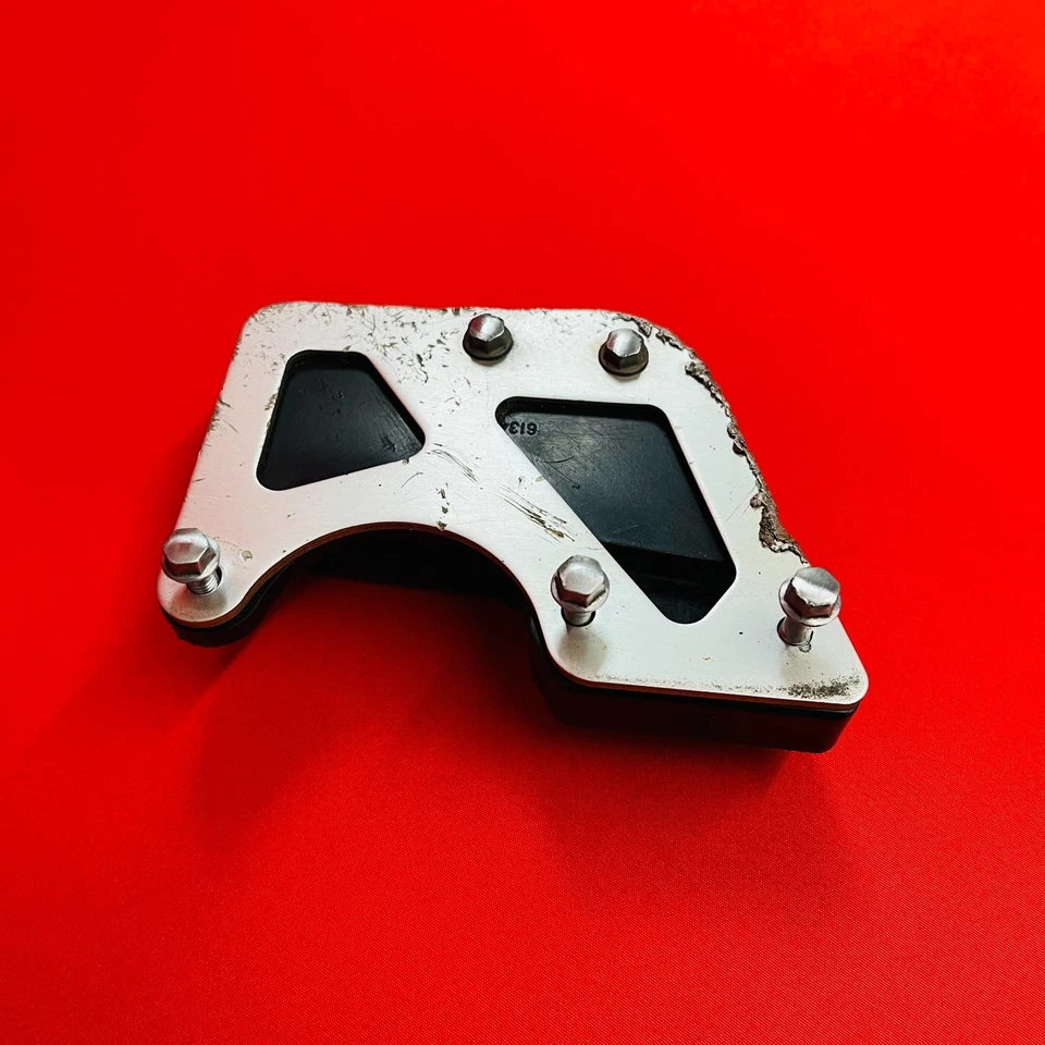 GUÍA DE CADENA DRZ125 PROTECTOR TRASERO ORIGINAL SUZUKI DR-Z DRZ 125 L (2003-2019) Foto 3 de 4