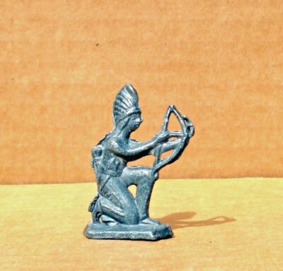 Vintage Metal Lead (?) Indian with Bow and Arrow 1.5'''' Stand-up Toy Figure