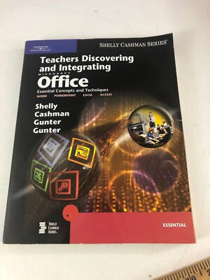  Teachers Discovering & Integrating Microsoft Office - Randolph E. Gunter (2002)