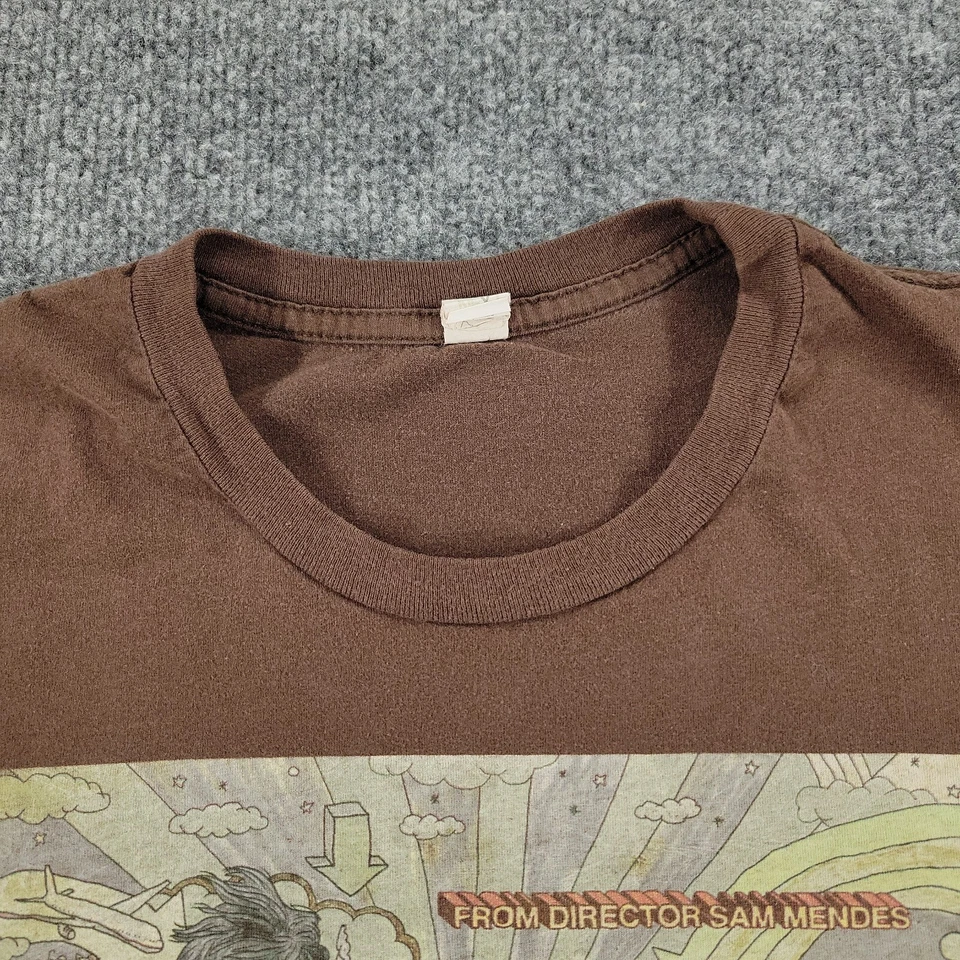 Camisa Away We Go Hombres Mediana Marrón Película Gráfica Camiseta Cuello Redondo Manga Corta Adulto Foto 3 de 4