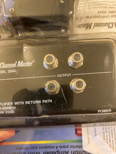 Channel Master 4-Set Indoor Distribution Amplifier Model 3044 w Return Path - Picture 4 of 8
