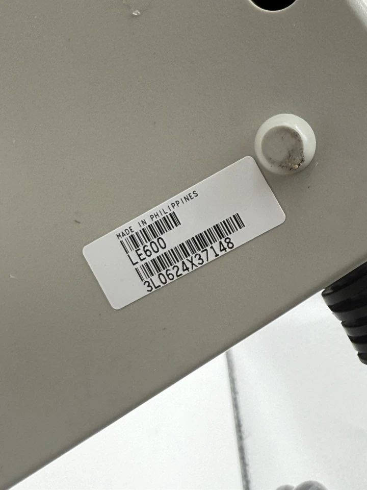 APC Line -R 600 Automatic Voltage Regulator 4 Outlets LE600 - Image 3 of 3