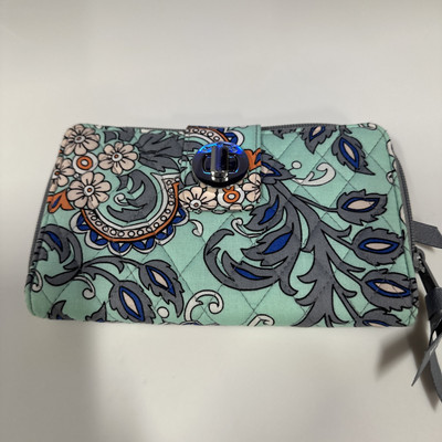 Vera Bradley Turn Lock Wallet Quilted Fan Flowers Sea Foam Green Pattern Print