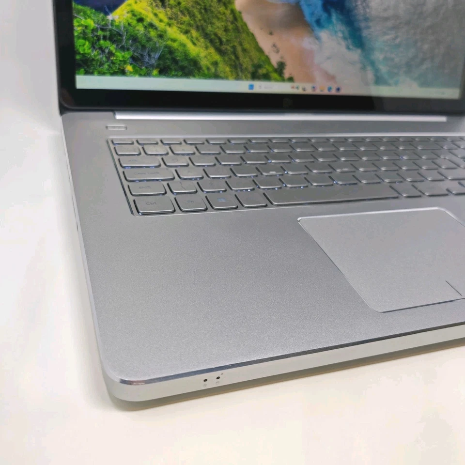 Dell Inspiron 17 7746 i7 16GB 500GB 17.3" Touchscreen Aluminium Laptop GeForce - Image 3 of 4