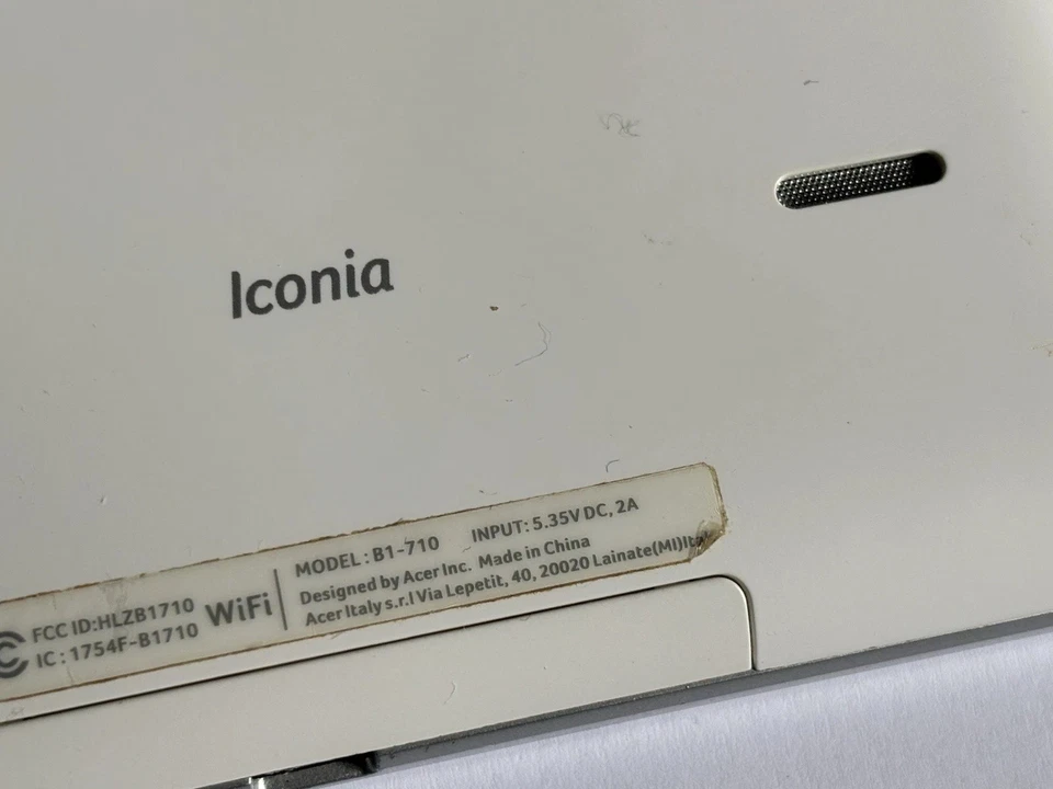 Acer Iconia B1-710 CRACK IN SCREEN BUT WORKS - Image 4 of 4