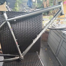 genesis altitude 725 Steel Hardtail Mountain Bike Size Medium 17.5