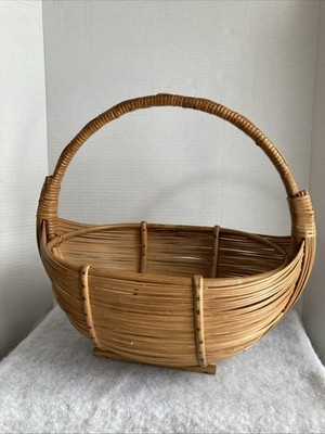 Vintage Gathering Basket Boat Shape Wicker Rattan Wood Footed 13 x 13 x 9
