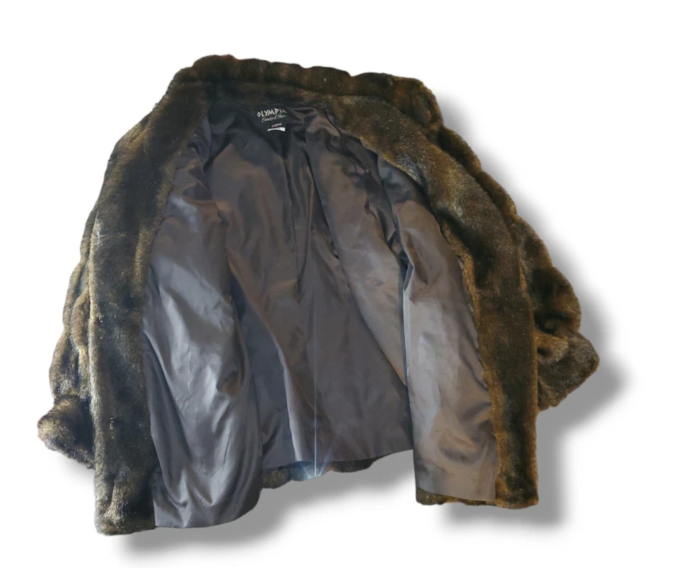 Abrigo de piel sintética Olympia Limited Inc talla grande Foto 2 de 3