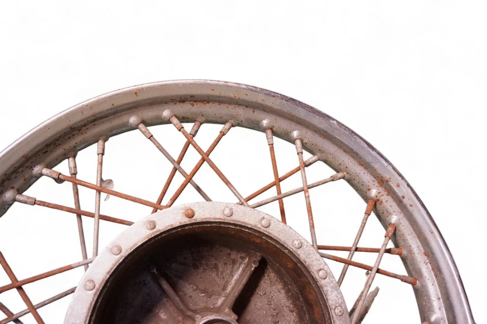 Оригинальное переднее колесо 1964 -69 XLCH Ironhead sportster 19 дюймов сталь. 43497-64 *2372 - Изображение 4 из 4