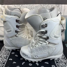 THIRTY TWO LASHED WHITE LACEUP INNER PULL SNOWBOARD BOOTS WOMEN SZ 7
