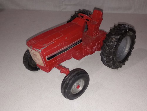 Ertl 1:16 Scale International Harvester Row Crop Tractor #415 MADE IN USA - Picture 7 of 10