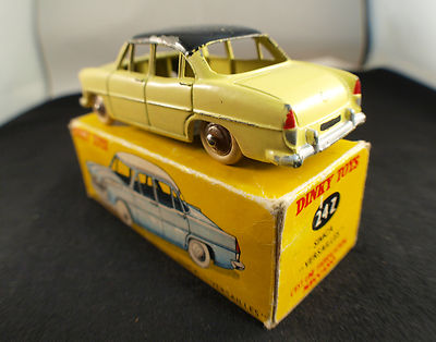 Dinky Toys Meccano France Simca Versailles 24Z avec sa boîte d'origine