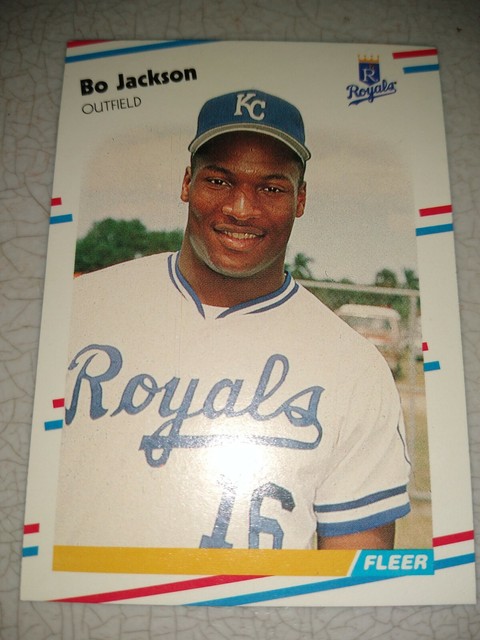 1988 BO JACKSON FLEER BASEBALL CARD 260 KC ROYALS KANSAS CITY AUBURN 