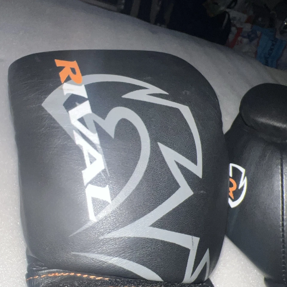 Guantes de combate Rival RS10V Ergo Strap System 18 OZ excelentes negros Foto 4 de 4