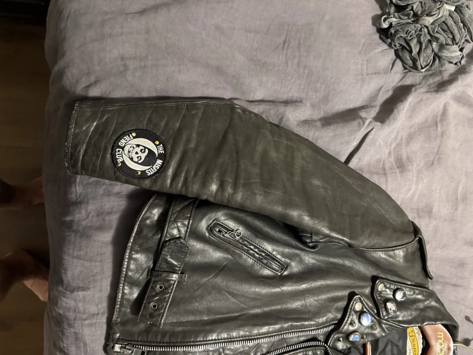 Schott NYC Perfecto Black Leather Biker Jacket Belted Zip Men's Size 46 118 - product detail image 3