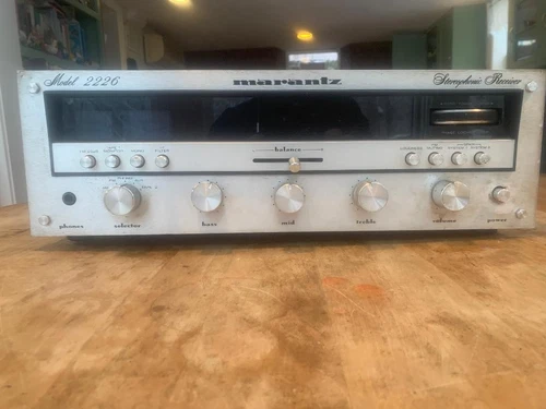 Vintage Stereo Receiver Marantz 2226 needs rehab