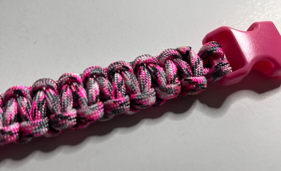 Collar para perro Paracord hecho a mano | Duradero y elegante | Bonito en camuflaje rosa | QR 11" Foto 4 de 4
