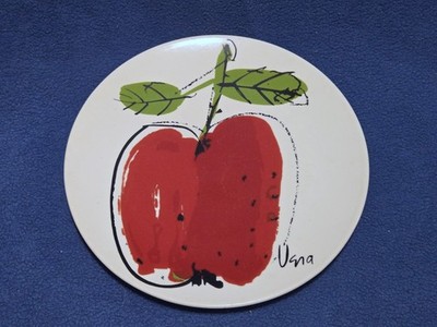 Vintage Vera for Mikasa Forbidden Fruit Dinner Plate 10.75'' Red Apple 7102 Japan