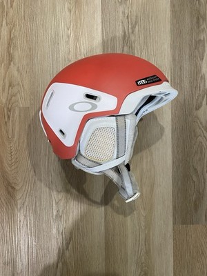 Clean OAKLEY MOD 3 HELMET SKI Snow SNOWBOARD WINTER SPORTS Matte Red Size Small