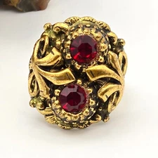 VTG Victorian Revival Gold-Tone Cocktail Ring Sz 7 Red Glass Stones Repoussé Bow