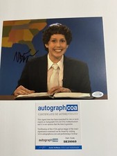Vanessa Bayer "Saturday Night Live" AUTOGRAPH Signed 'SNL' 8x10 Photo ACOA