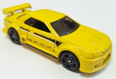 nissan skyline gtr r32 hot wheels