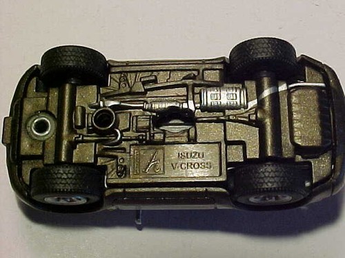 2 ZOLL 2004 Isuzu V-Cross Hongwell 1/72 Druckguss NEUWERTIG lose - Bild 5 von 5