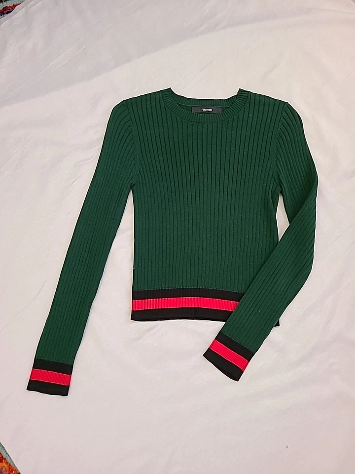 Suéter FOREVER 21 Verde Rojo Negro Preppy Talla L Excelente Estado Y2K  Foto 2 de 4