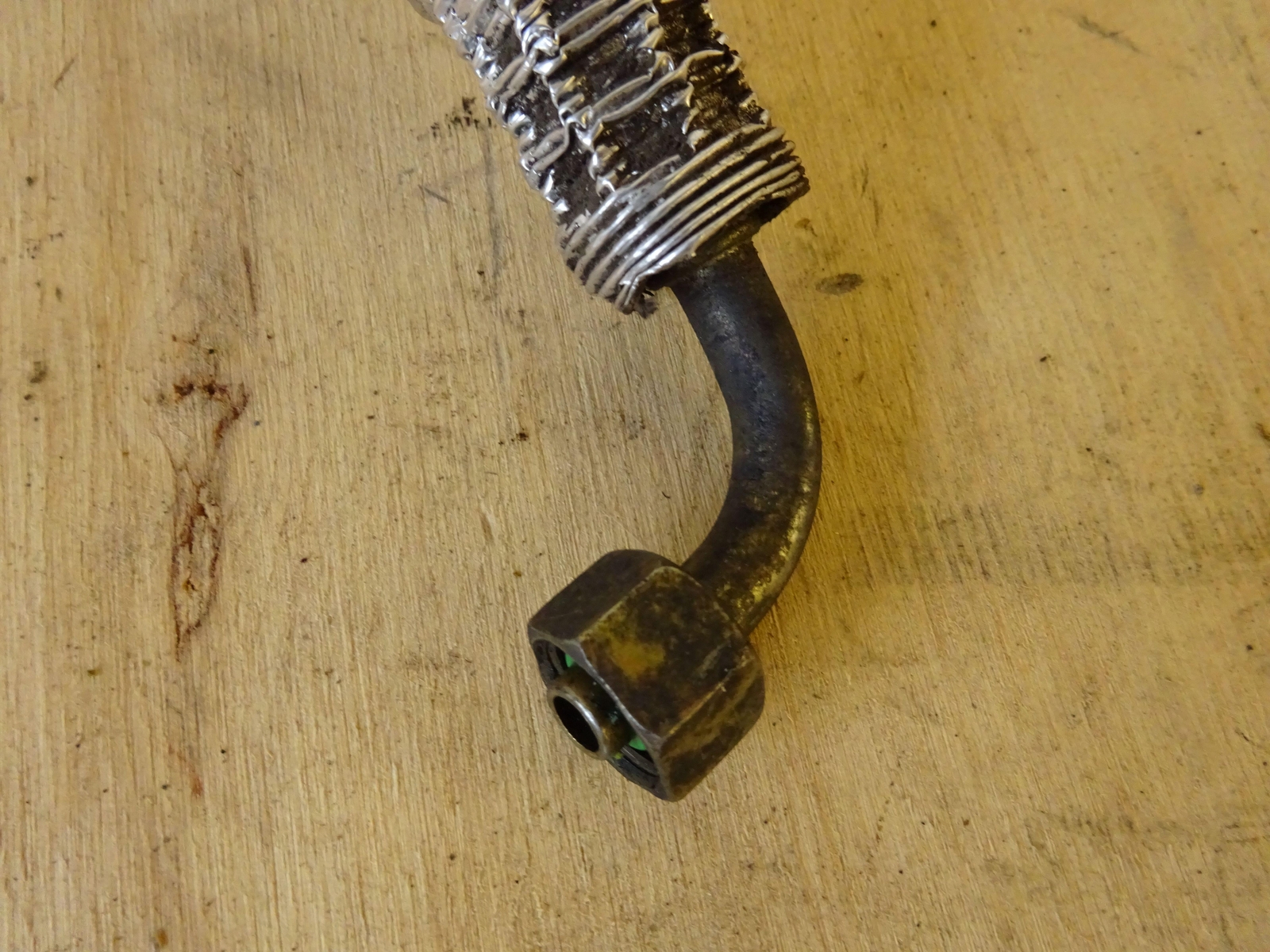A/C LINE FROM CONDENSER TO UNDERFLOOR FERRARI F355 95