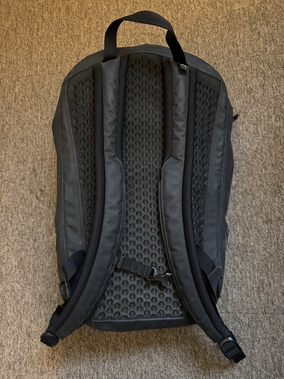 Arcteryx Leaf Courier backpack 18 *RARE* Black Water Resistant