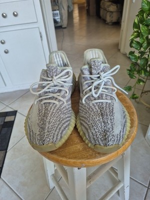 Adidas B37571 Yeezy Boost 350 V2 Low Blue Tint Men's Size 9