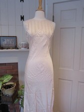 VTG 1930s/40s Pale Peach Silk Long Slip Style Full Length Nightgown Bias Cut XS