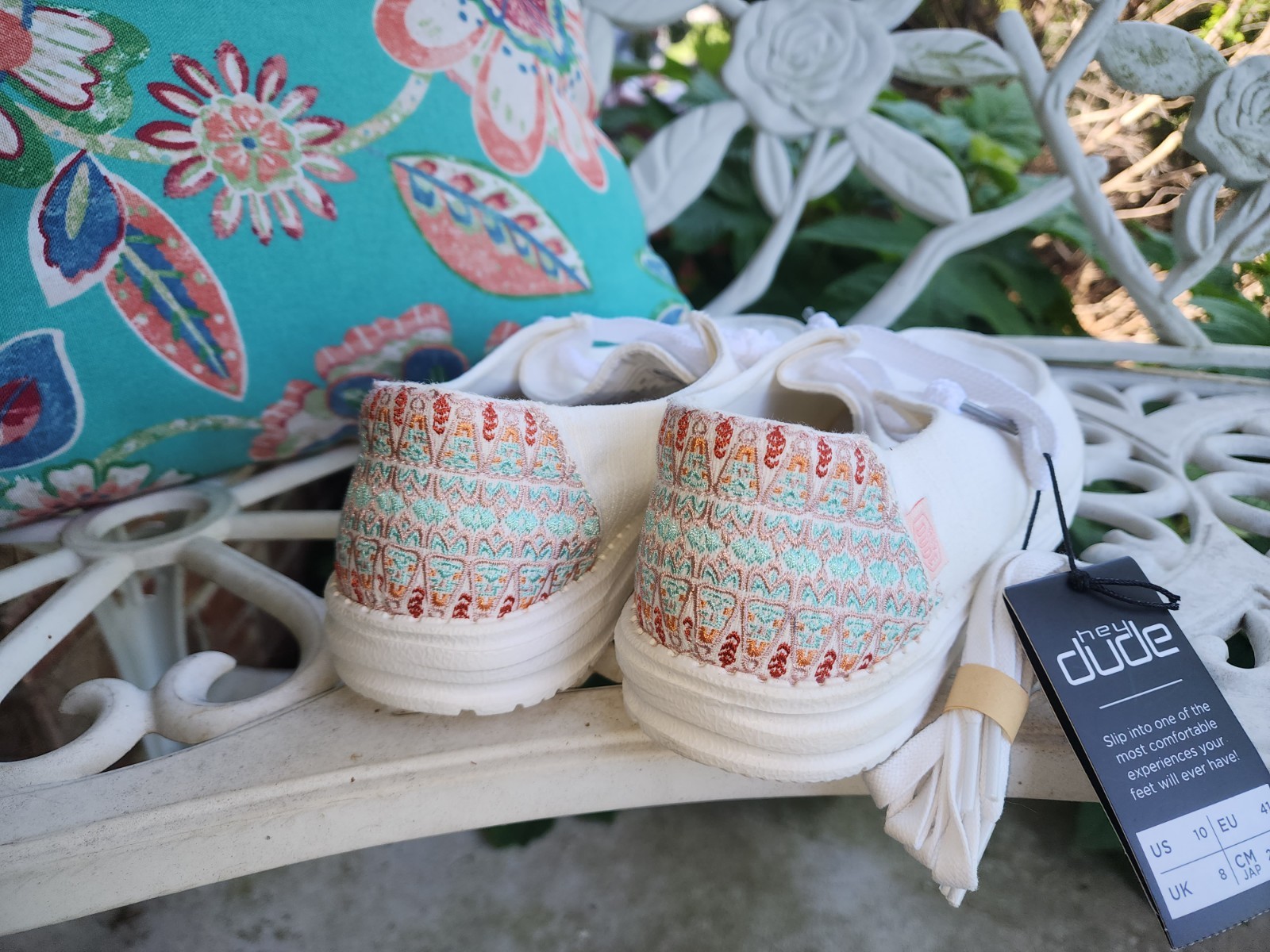 NWT Hey Dude Wendy White Boho Geometric Slip On Shoes Womens Size 10 Extra Laces