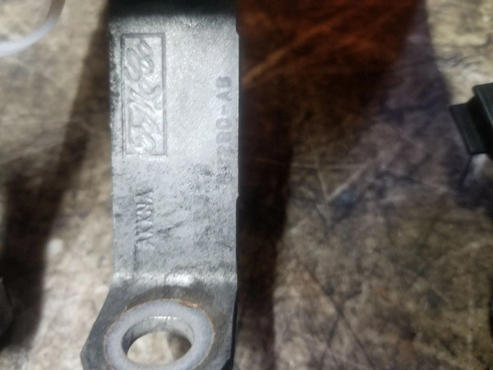 Carril inyector de combustible Ford Explorer Mercury Mountaineer 06-10 4L2E-9D280-AB Foto 2 de 4