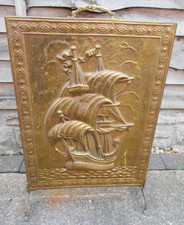 VINTAGE BRASS & WOOD FIRE SCREEN EMBOSSED SAILING SHIP AT SEA READ